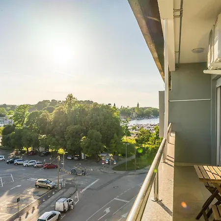 Apartment Zara With Freeparking Exterior photo